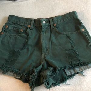 Green Levi’s urban renewal shorts